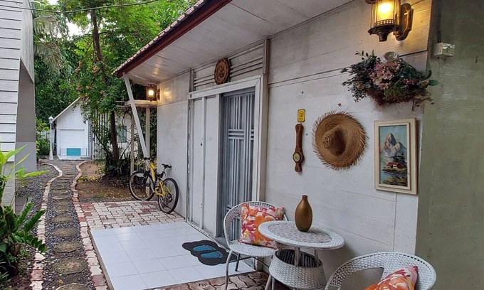 Kumphawapi House | Village Homestay