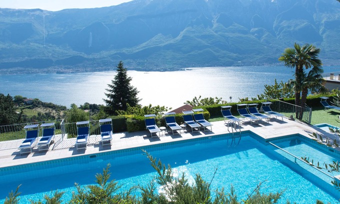 Arias Hotel | Village Hotel Lucia