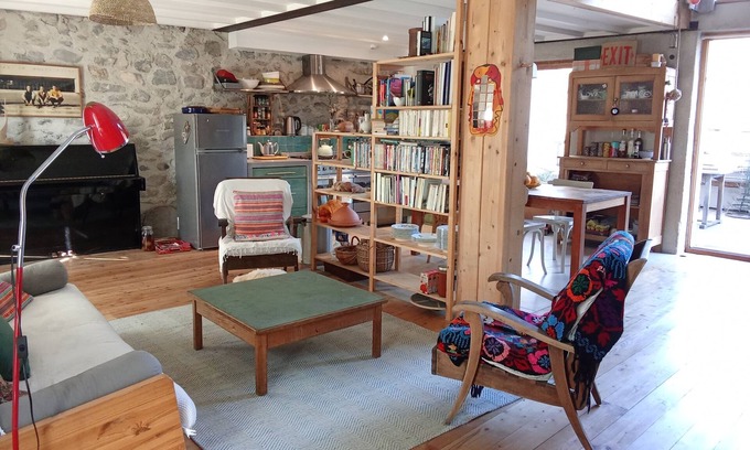 Baratier House | Village house 1 km from the lake, 100 m from the shuttle to Les Orres.