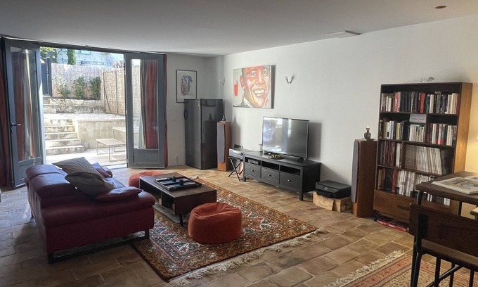 Fontvieille House | Village house, 98m2, swimming pool, air-conditioned, private parking