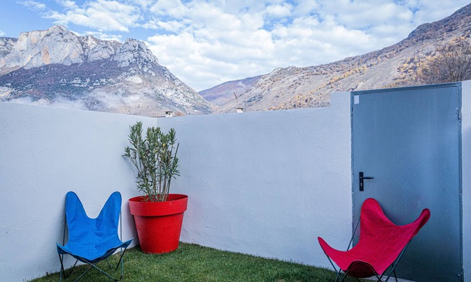 Pech House | Village house at the foot of the Plateau de Beille