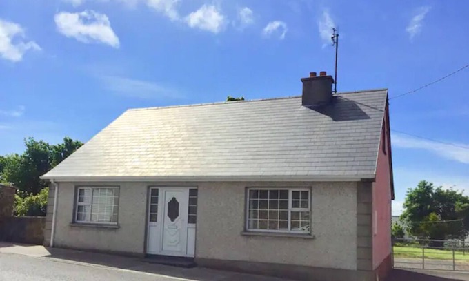 Dunkineely House | Village House