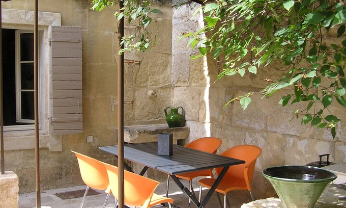 Fontvieille House | Village house in Provence for 2 to 4 people at the foot of the Alpilles mountains