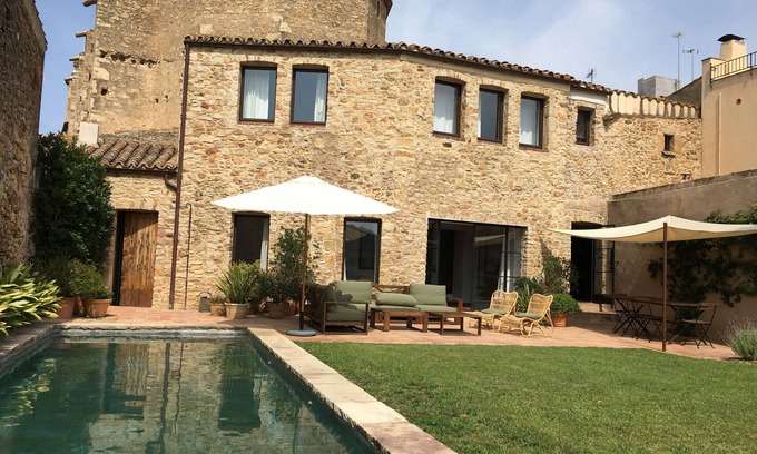 Regencos House | Village house with garden and pool. Costa Brava