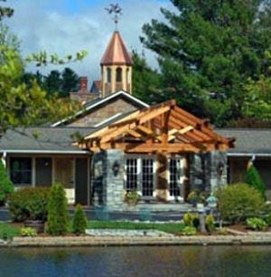 Blowing Rock Hotel | Village Inn - Blowing Rock