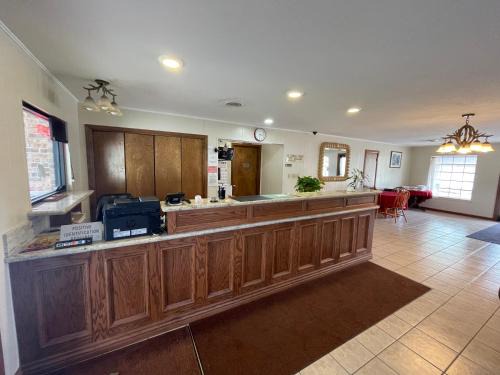 Ada Hotel | Village Inn