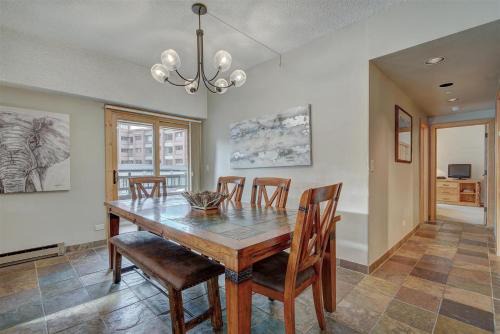 Peak 9 Apartment | Village Majesty by Ski Country Resorts