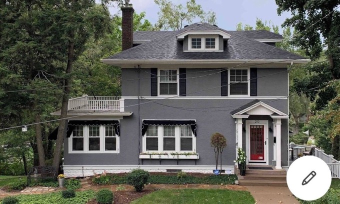Davenport House | Village of east Davenport retreat