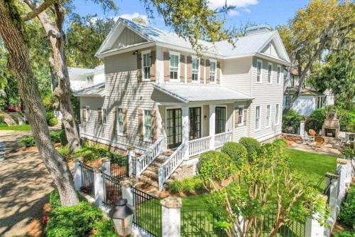 King City House | Village Paradise