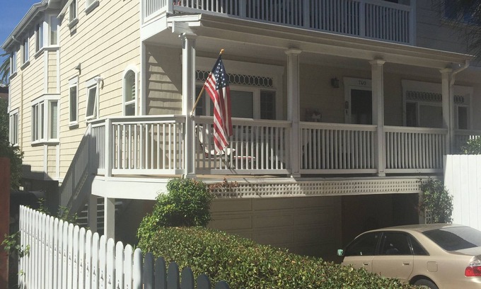 Coronado Condo | Village Penthouse—3bed2ba, half-block to park. Rate reduced for early departure
