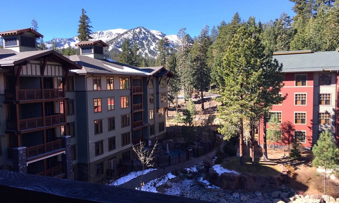 Mammoth Lakes Condo | Village Top Floor Lincoln House - Great 2 Bedroom With View of Mammoth Mountain