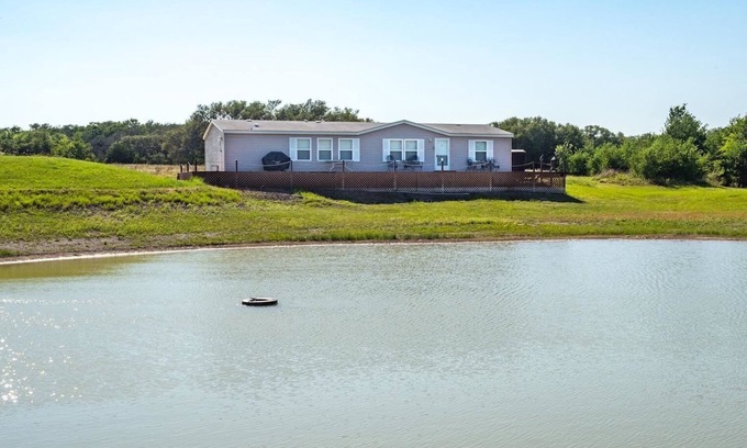 Bertram House | Village Village Country