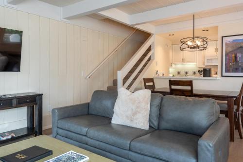 Elkhorn House | Villager Condo 1207