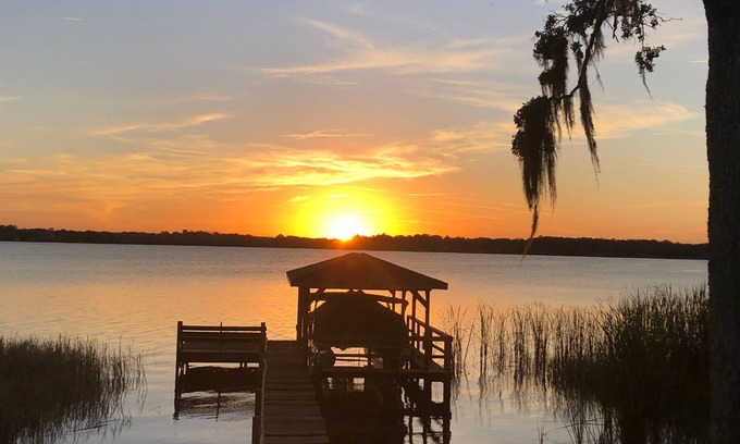 Fruitland Park House | Villages- Lake Griffin, Waterfront Home, 4 Miles To Villages, Harris Chain Lakes