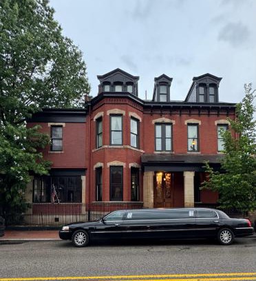 Allegheny-West Hotel | Villagio Boutique Hotel