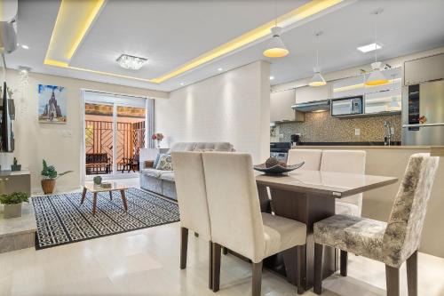 Centro Apartment | Villagio Del Venetto com ampla varanda by Achei