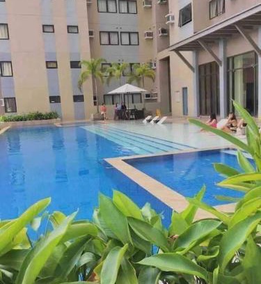 Downtown Cebu Apartment | Villahermiastaycation Cebu - The Persimmon Studio
