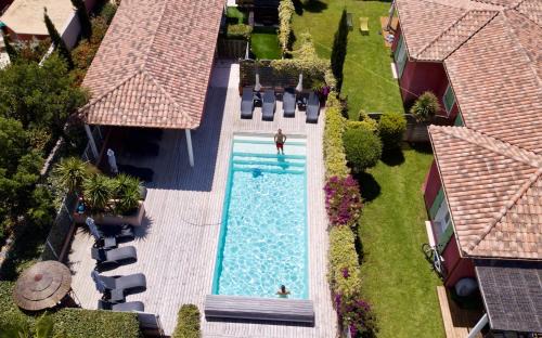 Lecci Villa | Villas CALA CORSA - 3 chambres piscine partagée chauffée et 4 Chambres piscine privée chauffée - CALA ROSSA Porto-Vecchio - Villas entièrement Climatisées - Internet gratuit
