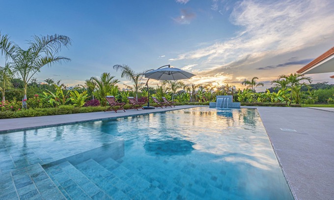 Palma Quemada Villa | Villas del Mar, Casa Blanca.