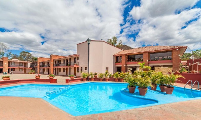 San Jacinto Amilpas Hotel | Villas del Sol Hotel & Bungalows