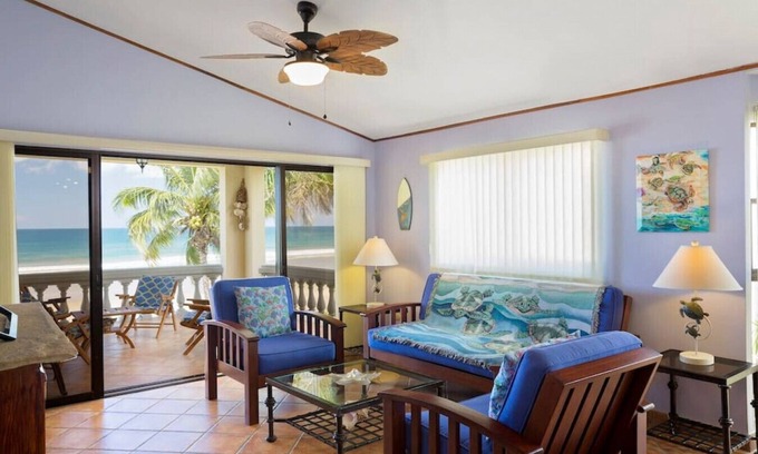 Rancho Santana Condo | Villas Iguana A-8: Beachfront condo