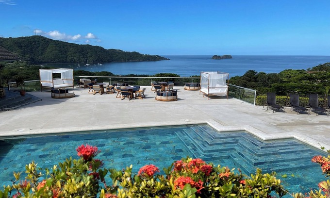 Playa Hermosa Resort | Villas Sol Beach Resort