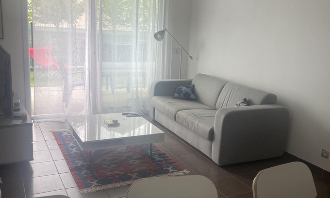 Ville-la-Grand Apartment | Ville-la-grand