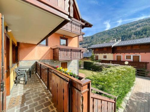 Corteno Golgi Villa | Villetta a schiera, giardino privato e box doppio
