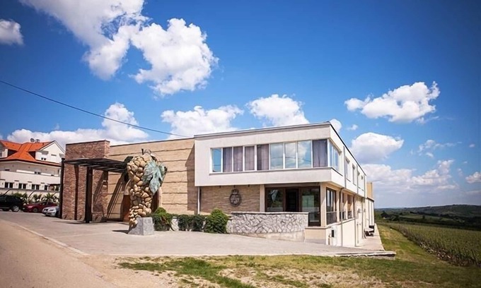 Mladenovac Bed & Breakfast | Vinarija Aleksandrović Rooms