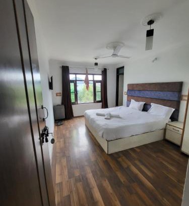 Katra Hotel | Vinayak Inn Banganga Road Katra