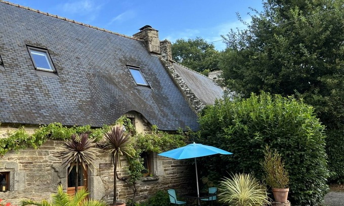 Quistinic Cottage | Vine Cottage - Vine, Bamboo and Wisteria Cottages. Peaceful countryside retreat.