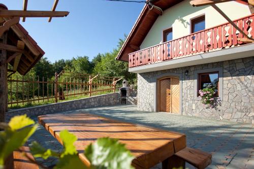 Trska Gora House | Vineyard Cottage Lustek