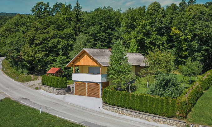 Crnomelj House | Vineyard Cottage Pri Krakaru, Dragatuš, Slovenia