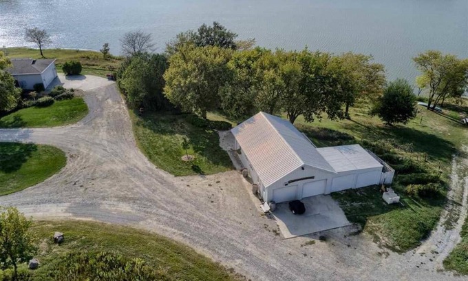 Holmesville Cottage | Vineyard Cottage