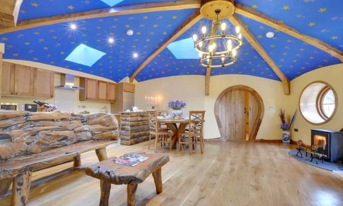 Ewhurst Green House | Vineyard Hollow - Luxury Getaway