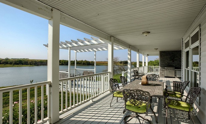 Holmesville Other | Vineyard House and Private Lake