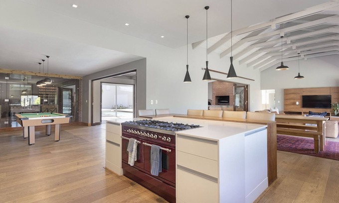 Helderberg Rural House | Vineyard Manor @ 13 Vines