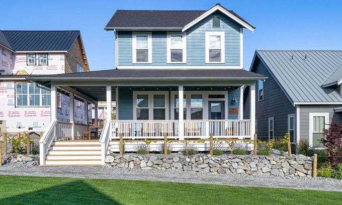 Chelan House | Vineyard Vista at The Lookout at Lake Chelan