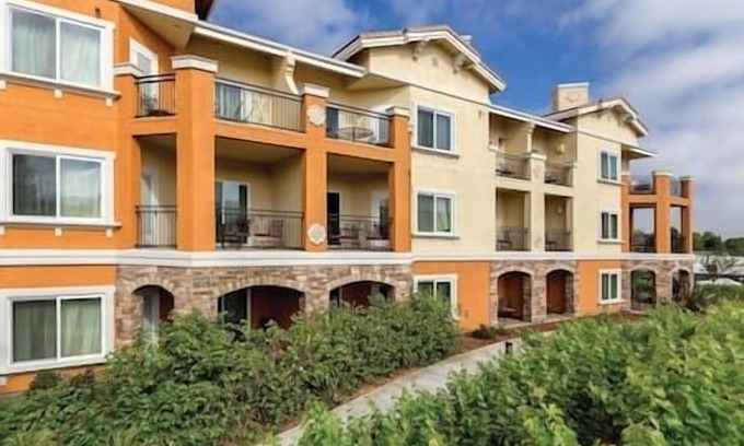 Napa Resort | VINO BELLO RESORT-NAPA-SLEEPS 4