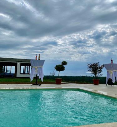 Belgrade Villa | Vino & Vista