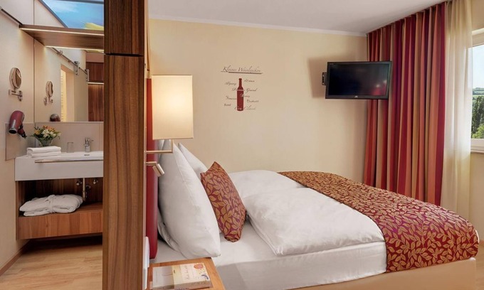 Asselheim House | Vinotel Double Room - Pfalzhotel Asselheim