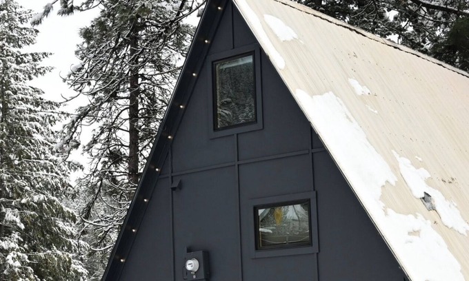 Peshastin Cabin | Vintage A-frame Cabin with Private River and Scenic Views
