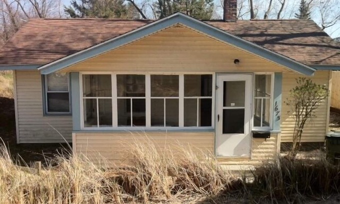 Bluffton Cottage | Vintage Beach Cottage located on stunning Lake Michigan Beach