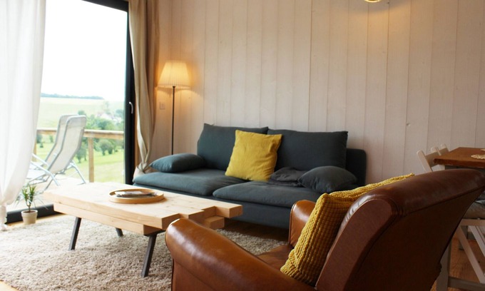 Salives Cottage | Vintage cottage in the countryside