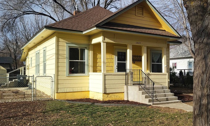 Nampa House | Vintage Covered Patio Home, Heart of Downtown! 200Mbps