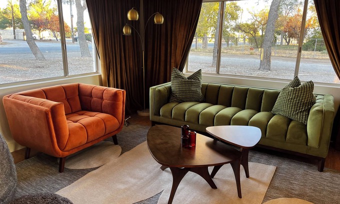 Pahrump House | Vintage Desert Retreat
