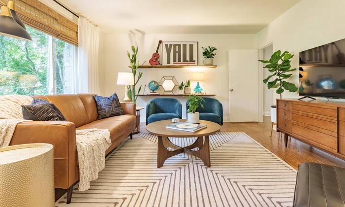 Inglewood House | *Vintage East Nash Retreat 15-min to Broadway*