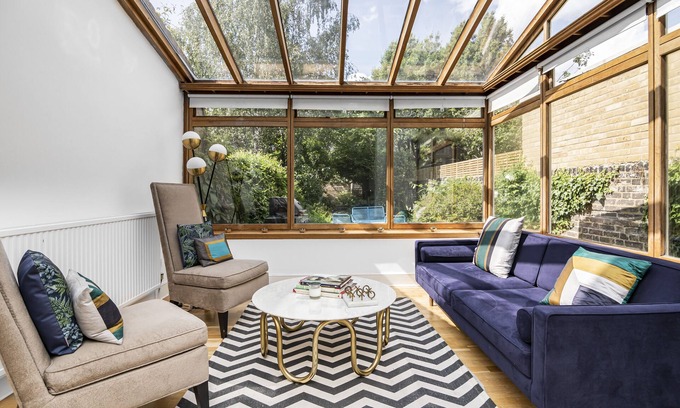 North Kensington House | Vintage fam house w/4BR and garden, Notting Hill