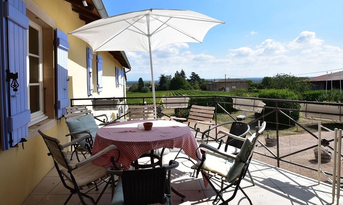 Chaintre Other | Vintage Farmhouse in Vinzelles with Pool & Centre Nearby