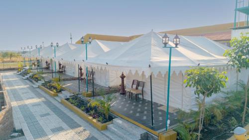 Ahmednagar Hotel | Vintage Hills Resort